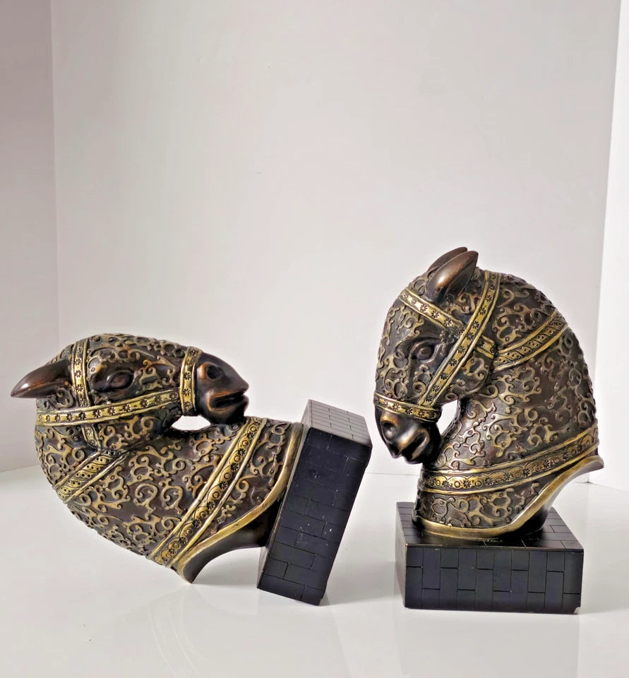 Vintage Pair of War Horse Knight Heads Sculpture/Bookends Tabletop Decor Art 11"